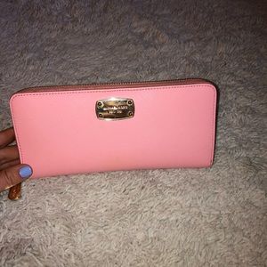 michael kors wallet !!